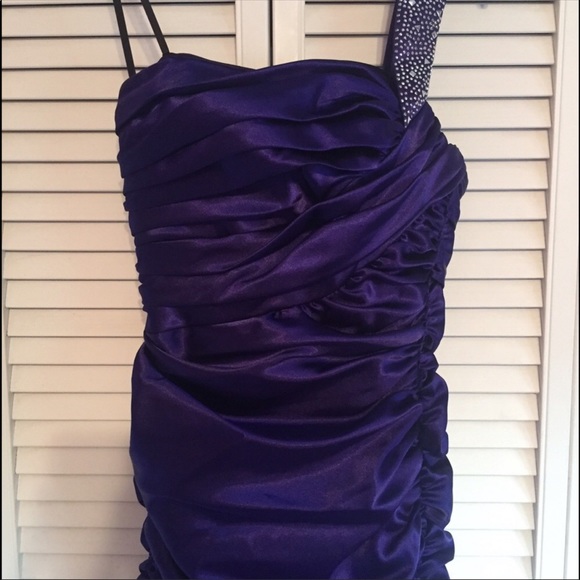 Purple formal dress - Picture 3 of 4
